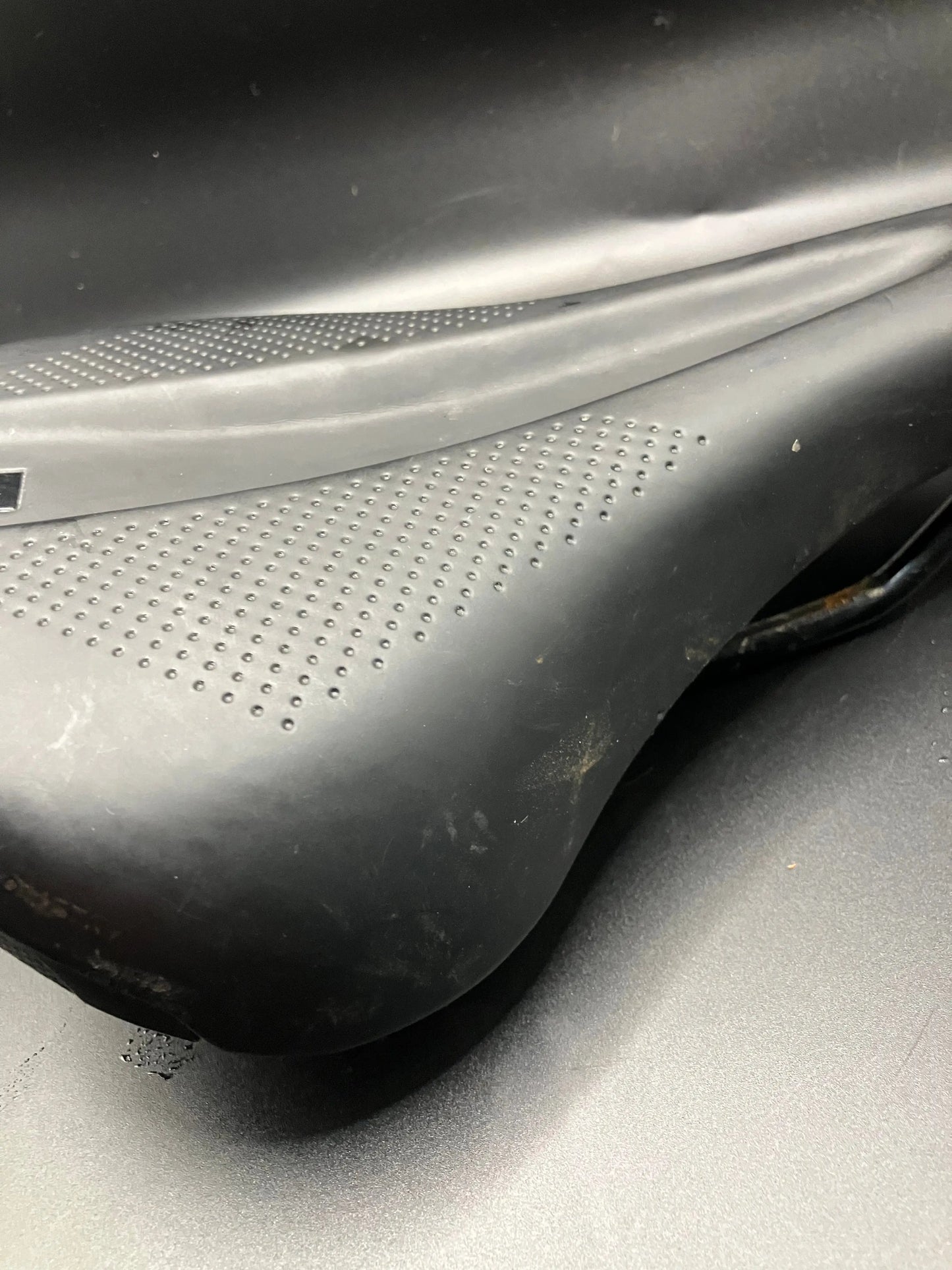 Specialized Canopy Black Saddle DannyStarkRidesFixedShop