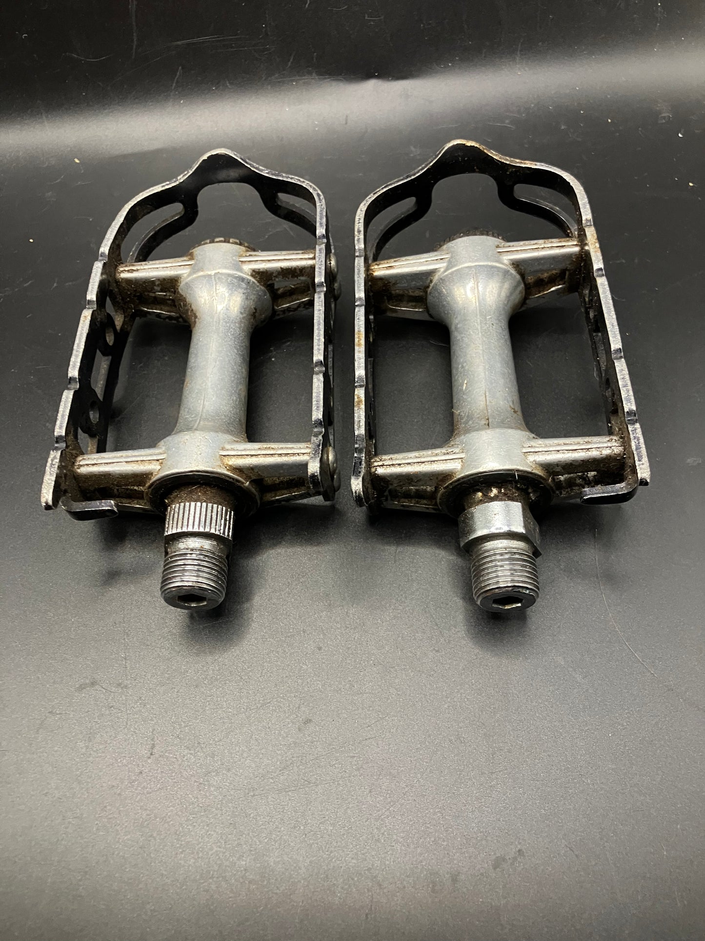 Single speed fixed gear bike track bike pedals fixie fixies