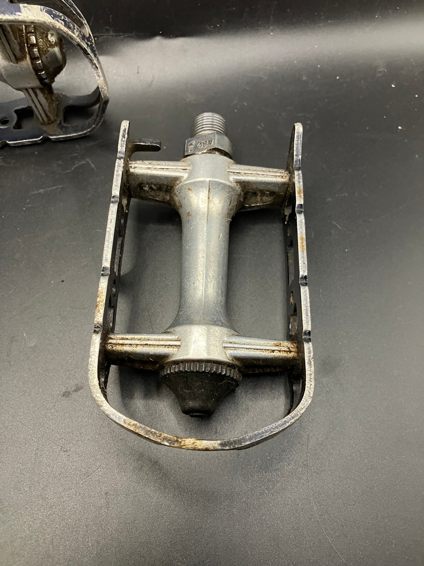 Single speed fixed gear bike track bike pedals fixie fixies