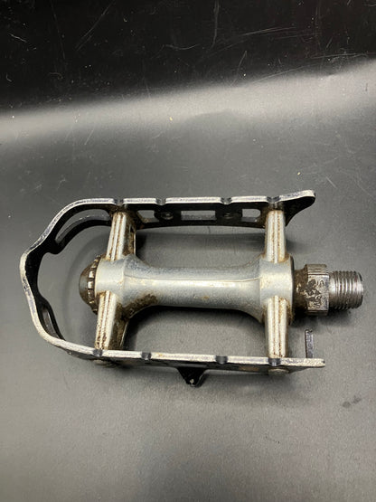 Single speed fixed gear bike track bike pedals fixie fixies
