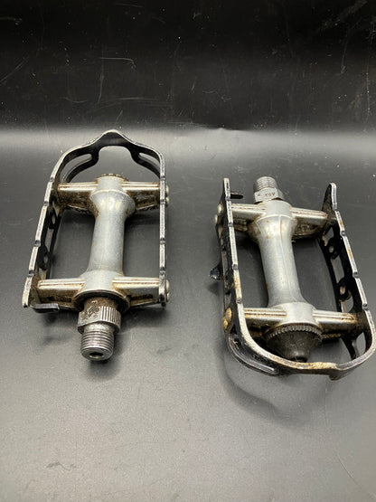 Single speed fixed gear bike track bike pedals fixie fixies