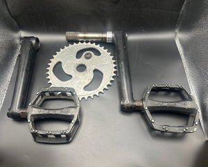Unbranded Bmx 180 Crankset With GT Bikes 39T Chainring Sprocket And GT Pedals